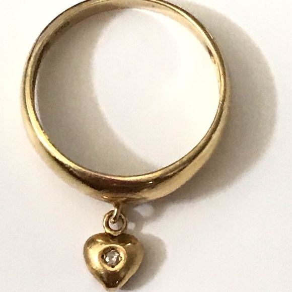 18K Gold Heart Diamond Ring size 5.5